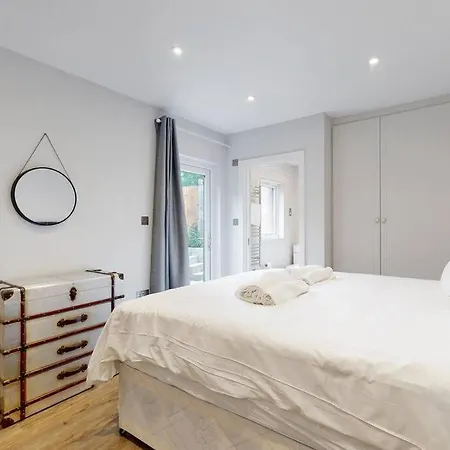 Elegant 2Bed Flat 10Min To Wimbledon Tennis Courts Лондон Экстерьер фото