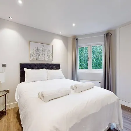 Elegant 2Bed Flat 10Min To Wimbledon Tennis Courts Лондон Экстерьер фото