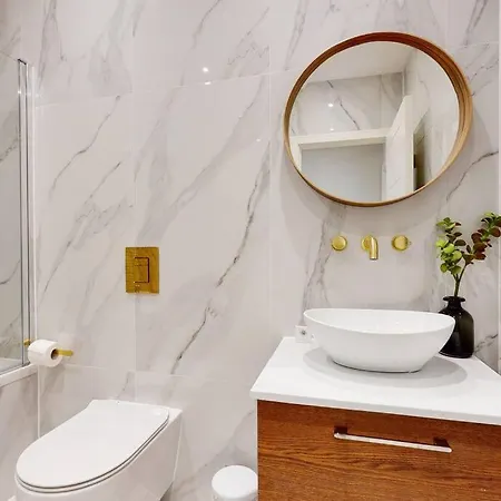 Elegant 2Bed Flat 10Min To Wimbledon Tennis Courts Лондон Экстерьер фото
